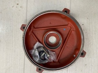 TAMPA TRASEIRA WEG 100 PARA ROLAMENTO 205 COM VEDAÇÃO TIPO V RING LINHA W21 e W22