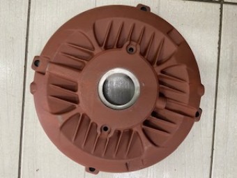 TAMPA DIANTEIRA WEG 200 PARA ROLAMENTO 312 COM VEDAÇÃO TIPO V RING LINHA W21 E W22 COM ANEL  DE FIXAÇÃO E SEM GRAXEIRA